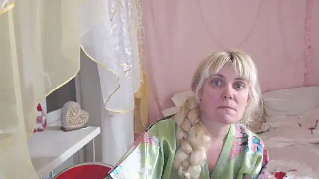 sunnysylvia - SunnySylvia's free webcam - UK Sex Cams