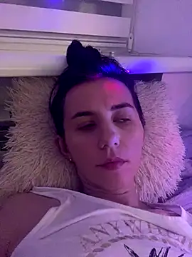 Webcam Model (oliviya_mur)  is live.Free join now!