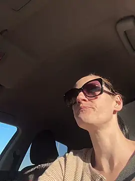 lolabunny9 live show on StripChat 