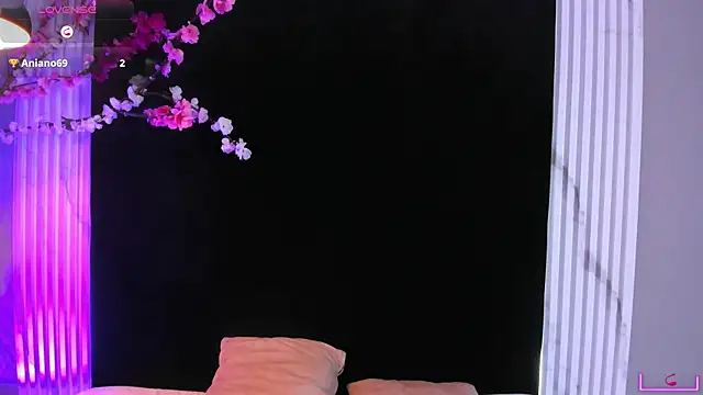 monik_fox_cr - MONIK_FOX_CR's free webcam - UK Sex Cams