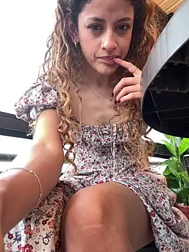 alana15's Stripchat show and profile