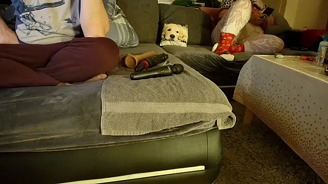 hotbipaar - HotBiPaar's free webcam - UK Sex Cams