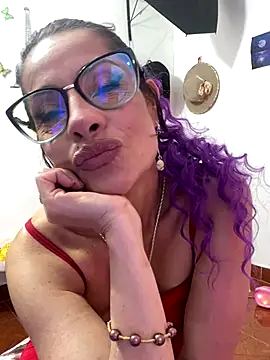 Webcam Model (Goddess-Love-)  is live.Free join now!