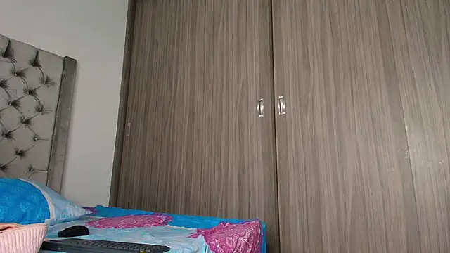 dreamsussi - Dreamsussi's free webcam - UK Sex Cams