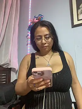 Webcam Model (Rouus14)  is live.Free join now!