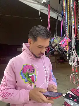 Leonardmoppet Live Webcam on Stripchat