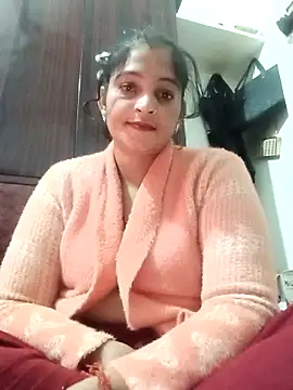 Webcam Model (Mohni_love)  is live.Free join now!