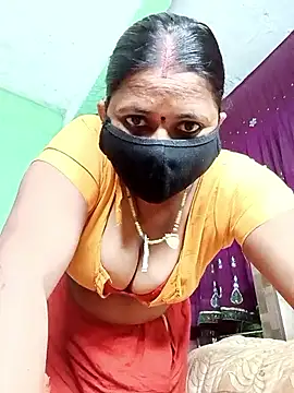 Webcam Model (QRESABABY)  is live.Free join now!