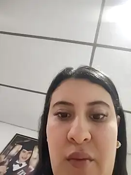 Webcam Model (mialorents)  is live.Free join now!