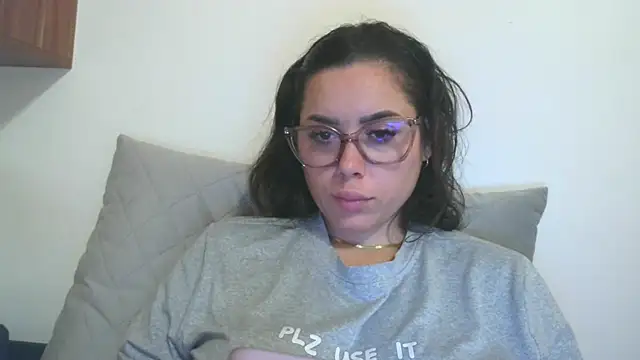 lovelyjulliette - LovelyJulliette's free webcam - UK Sex Cams