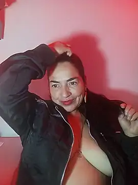 Webcam Model (MaryRoze_)  is live.Free join now!