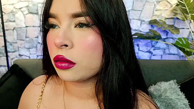 mia_roux1 from StripChat