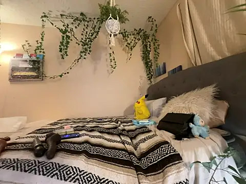 Webcam Model (magicalc00ch)  is live.Free join now!