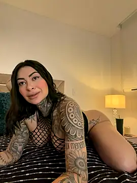 Webcam Model (Iam_Annii)  is live.Free join now!