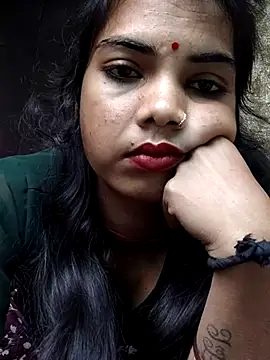 Webcam Model (Sexy-Riyanshi)  is live.Free join now!