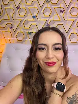 Webcam Model (MelanyyJhonson15)  is live.Free join now!