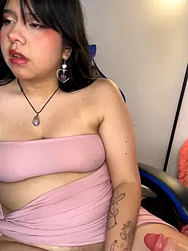 Webcam Model (_Bella_7)  is live.Free join now!