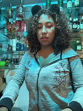 Webcam Model (lauraltt)  is live.Free join now!