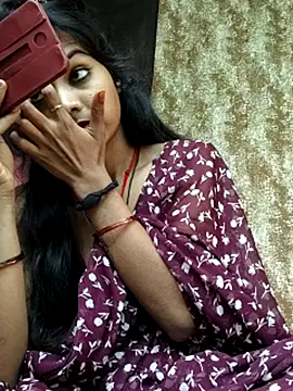 Webcam Model (Sexy-Riyanshi)  is live.Free join now!