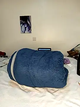 Webcam Model (firewaist)  is live.Free join now!