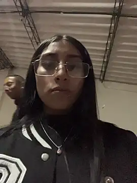 Webcam Model (Violeet-Smith)  is live.Free join now!