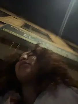 Webcam Model (lauraltt)  is live.Free join now!