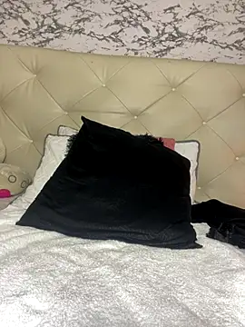 Webcam Model (Lili__taylor)  is live.Free join now!