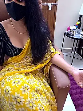 Webcam Model (Roja-Telugu777)  is live.Free join now!
