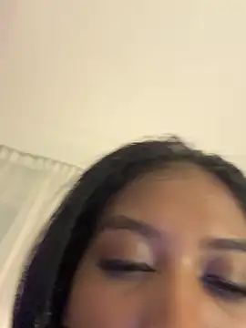 Webcam Model (IamCrystal2)  is live.Free join now!