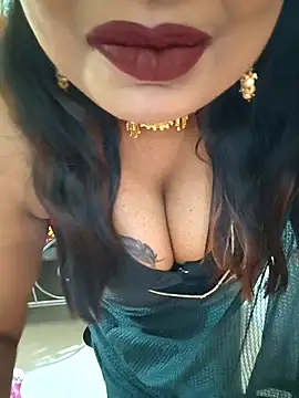 Webcam Model (YR-SHIVANI)  is live.Free join now!