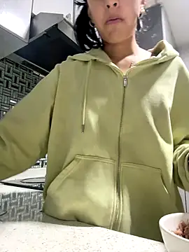 lynn9000 from StripChat is Freechat