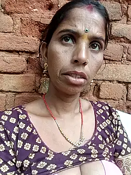 Webcam Model (ALLESA_QRAN)  is live.Free join now!