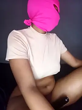 Webcam Model (lisa_larry88)  is live.Free join now!