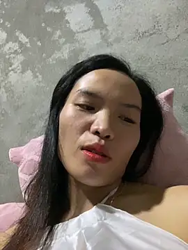 Webcam Model (Yunzang)  is live.Free join now!