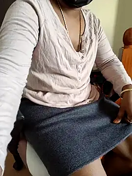 Webcam Model (Tamil_roja69)  is live.Free join now!