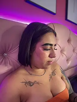 Webcam Model (Scarlett-LS)  is live.Free join now!