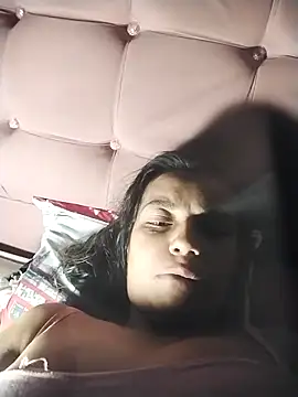 Webcam Model (cattia_11)  is live.Free join now!