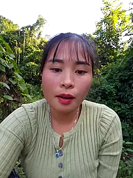 Webcam Model (Squirrel-Pear)  is live.Free join now!