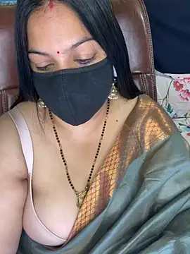 Webcam Model (FlatVincy4)  is live.Free join now!