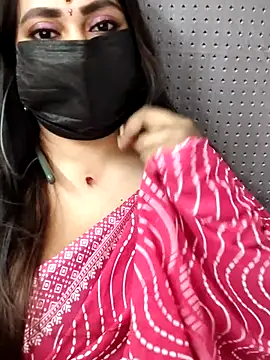 Webcam Model (Cutie_nila26)  is live.Free join now!