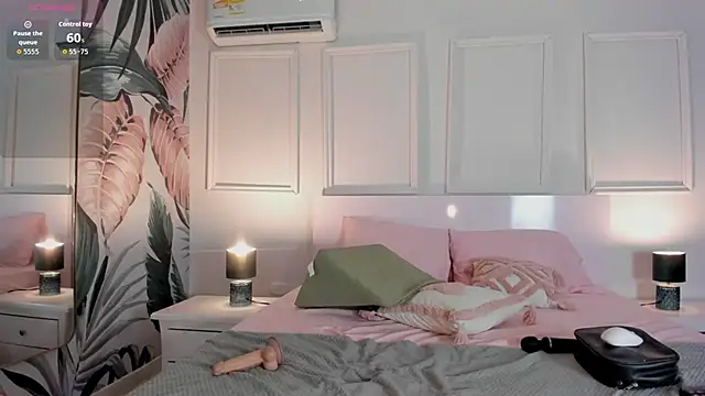 Webcam Model (HannaaMiller)  is live.Free join now!