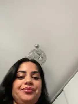 Webcam Model (_adelle)  is live.Free join now!