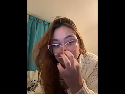 Webcam Model (SalommeFlores)  is live.Free join now!