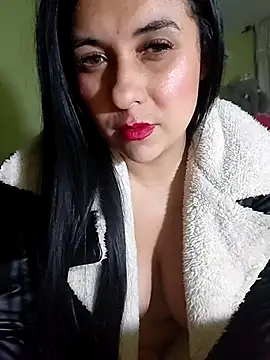 Webcam Model (Kymberlaury)  is live.Free join now!