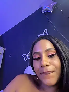 Webcam Model (AlisonHoot69)  is live.Free join now!