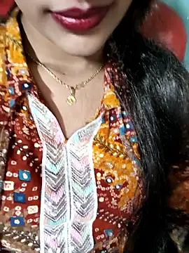 Webcam Model (Eshwari_Chopra)  is live.Free join now!