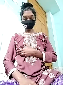 Webcam Model (Tushi-10)  is live.Free join now!