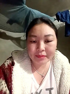 Webcam Model (phunphun)  is live.Free join now!