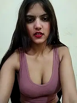 Webcam Model (sexy_lips99)  is live.Free join now!