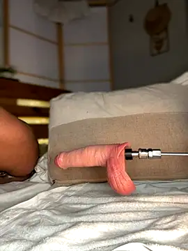 Webcam Model (ROUSSH)  is live.Free join now!